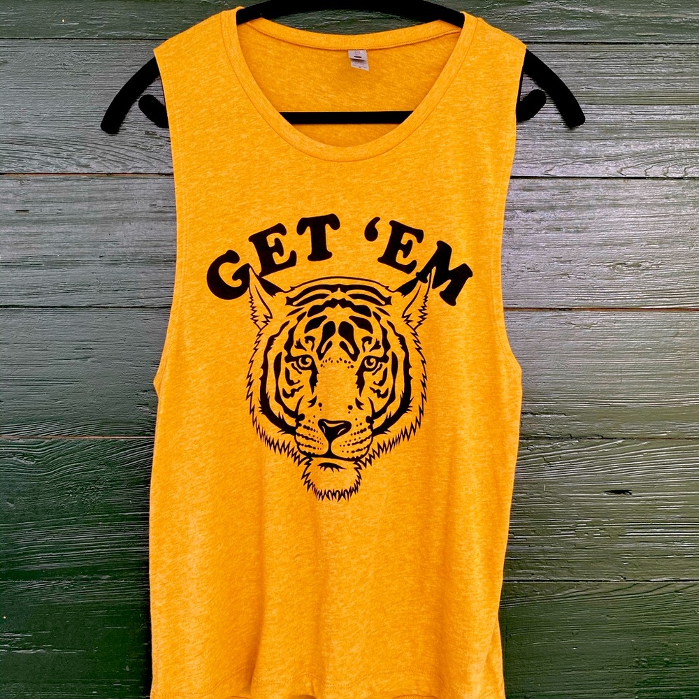 Tiger tee